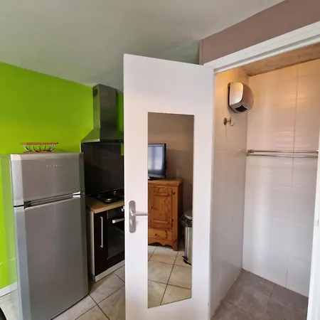 بيت للعطل De L'archange Courtils